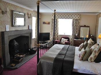 The Black Swan Herberg 4*